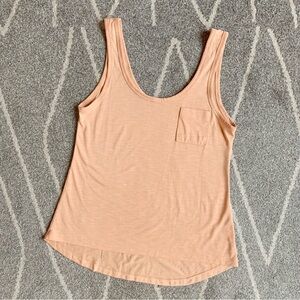 MOD on Trend Peach Soft HiLo Tank Top